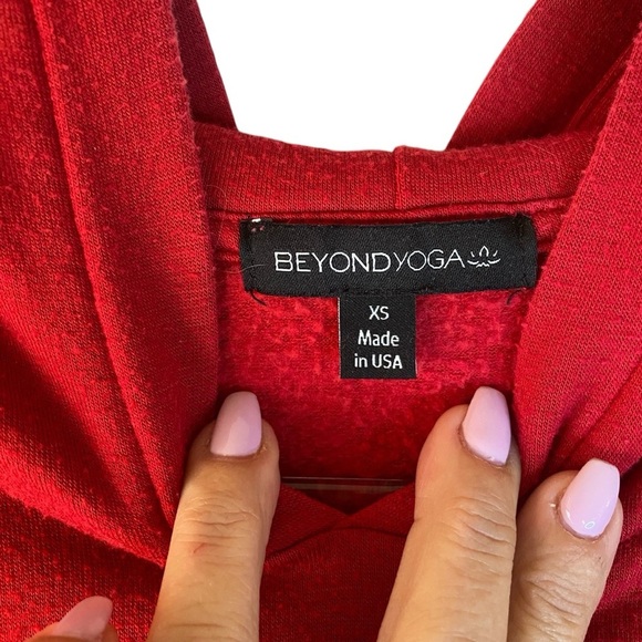 Beyond Yoga Cozy Fleece Go Getter Hoodie in Currant Red SZ XS - Picture 4 of 9